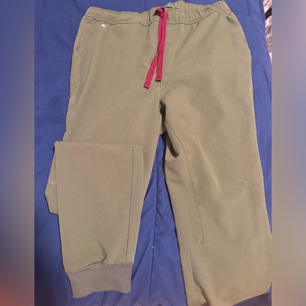 Figs Zamora Jogger Pants Scrubs- Dark Olive